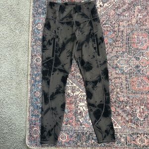 Athleta Rainier reflective tights. Size Small.